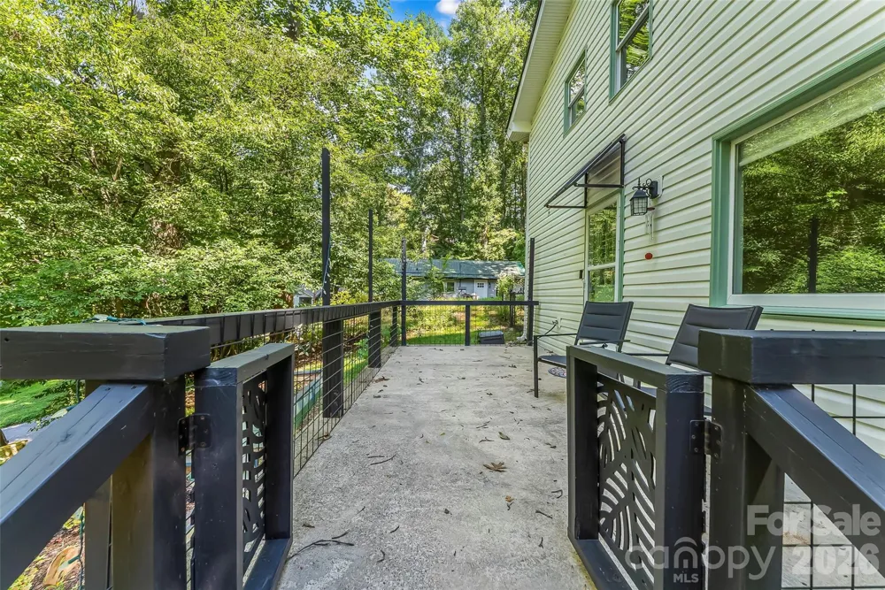 141 Silversteen Drive Brevard, NC 28712