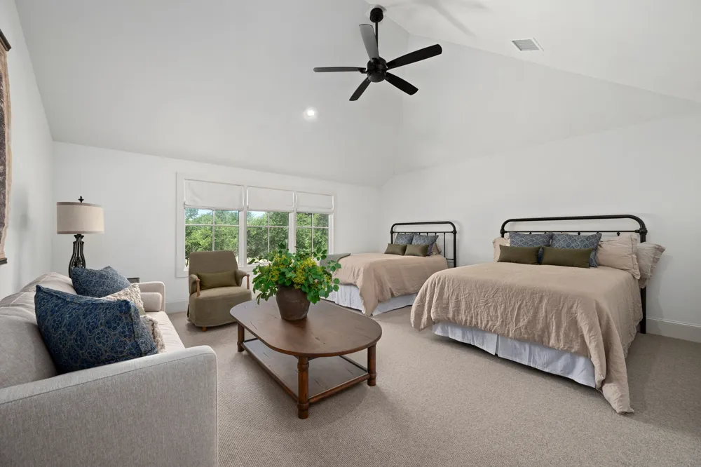 900 Rivercliff Drive Spicewood, TX 78669