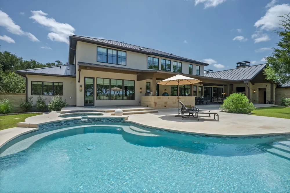 900 Rivercliff Drive Spicewood, TX 78669