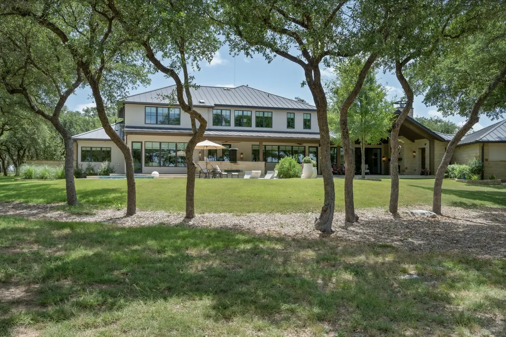 900 Rivercliff Drive Spicewood, TX 78669