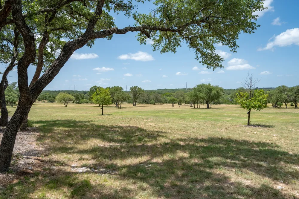 900 Rivercliff Drive Spicewood, TX 78669
