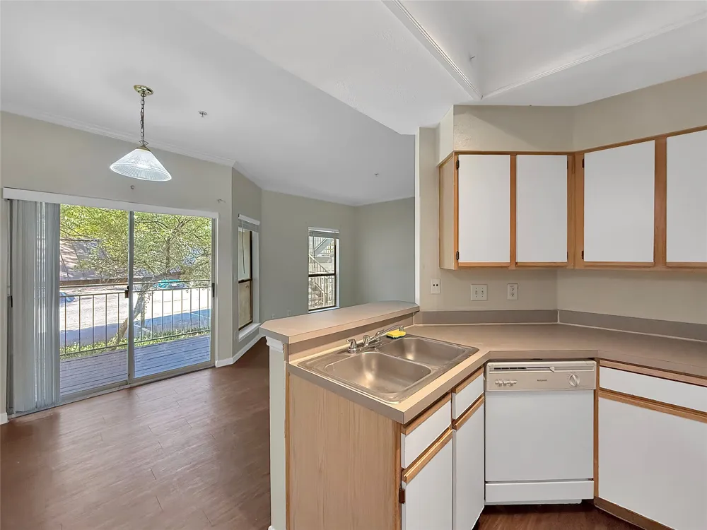 6000 Shepherd Mountain Cove #1020 Austin, TX 78730