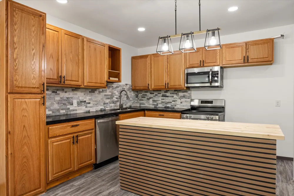 3607 Flint Rock Circle Granbury, TX 76048