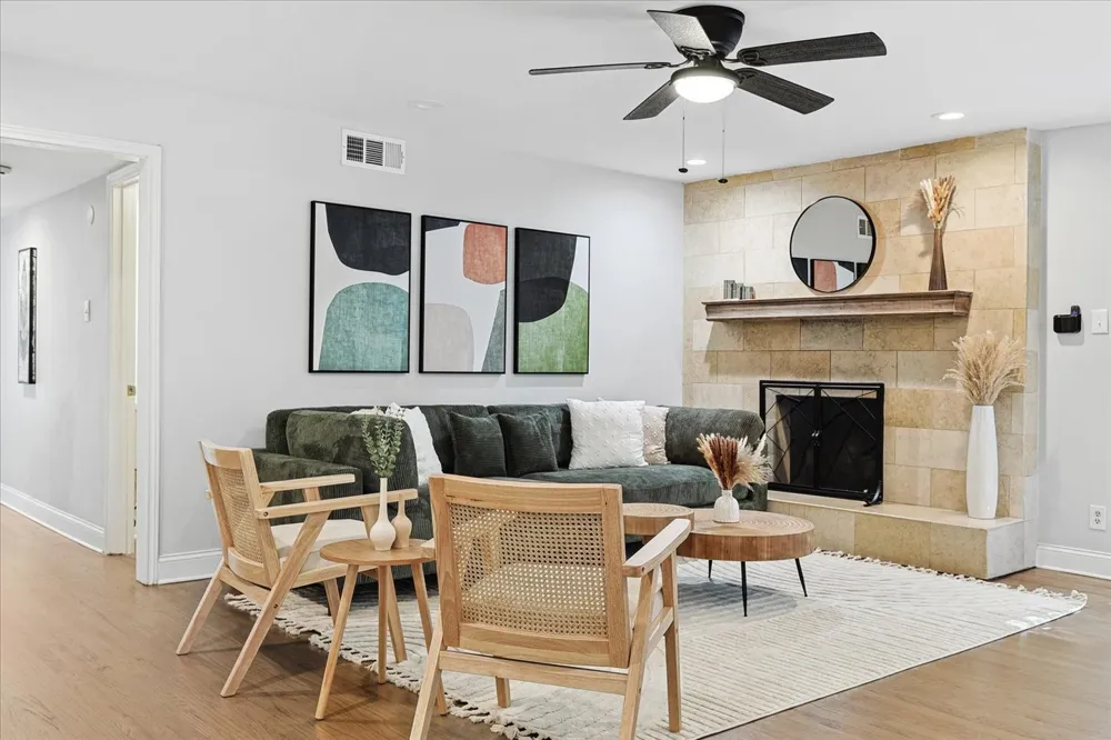 3608 Courtdale Farmers Branch, TX 75234