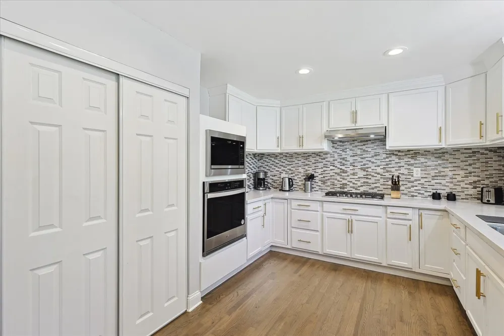 3608 Courtdale Farmers Branch, TX 75234