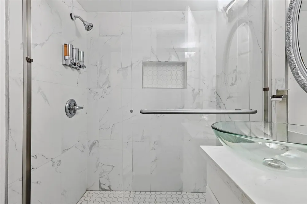 3608 Courtdale Farmers Branch, TX 75234
