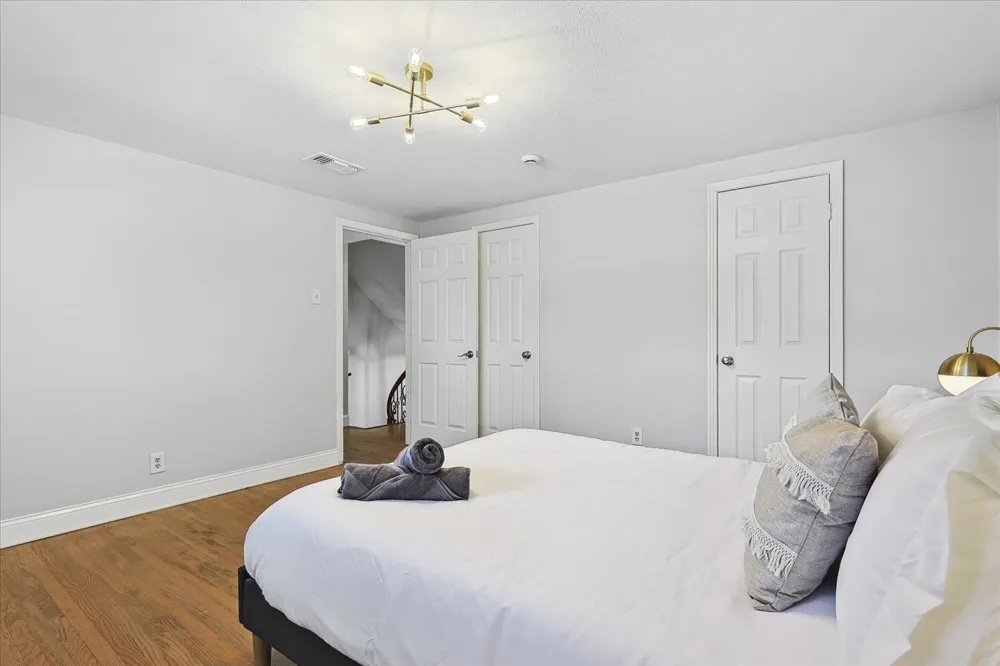 3608 Courtdale Farmers Branch, TX 75234