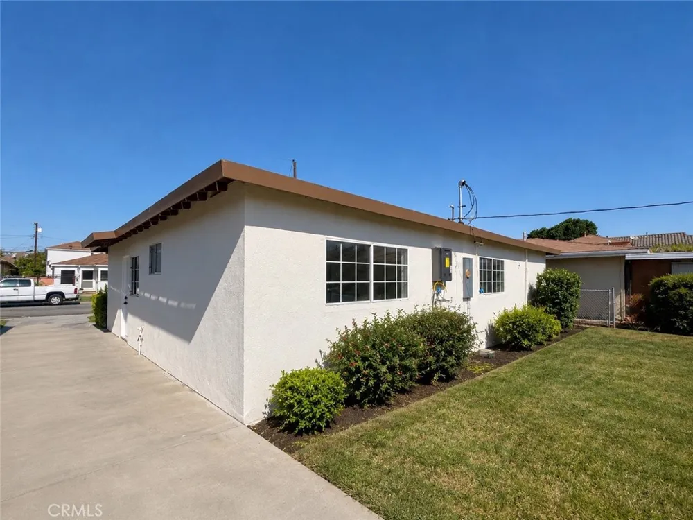 18022 Jersey ave Artesia, CA 90701