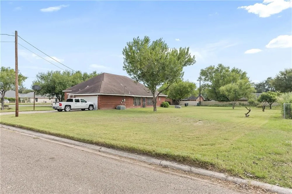 2218 Tangelo Avenue Mission, TX 78572