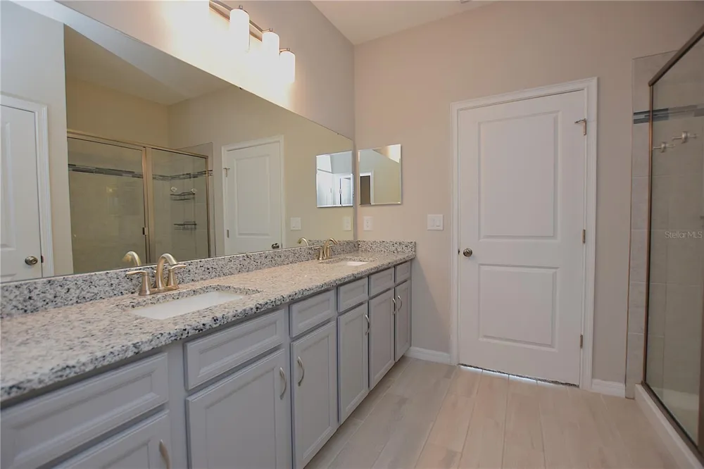 6728 GREAT BEAR DRIVE Lakeland, FL 33805