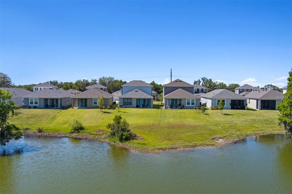 6728 GREAT BEAR DRIVE Lakeland, FL 33805