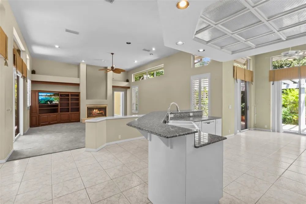 5166 KESTRAL PARK TERRACE Sarasota, FL 34231