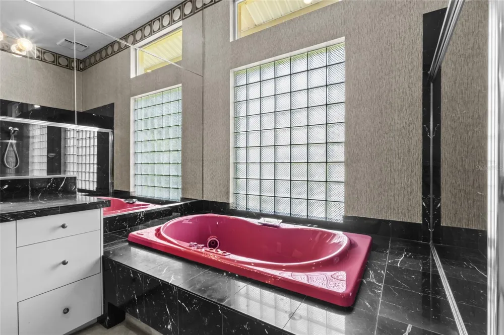 5166 KESTRAL PARK TERRACE Sarasota, FL 34231