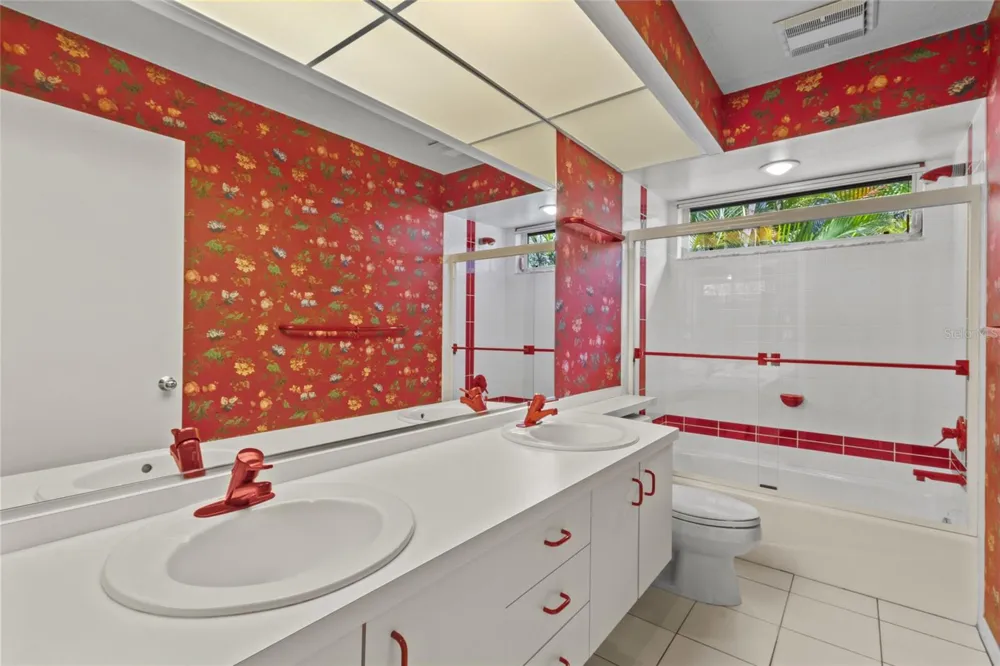 5166 KESTRAL PARK TERRACE Sarasota, FL 34231