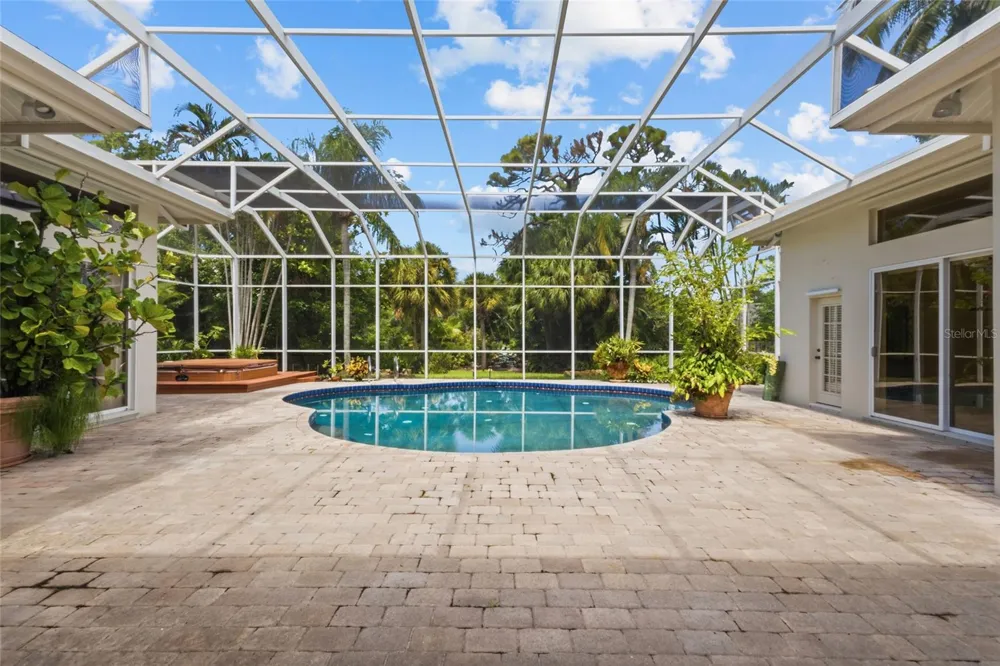 5166 KESTRAL PARK TERRACE Sarasota, FL 34231