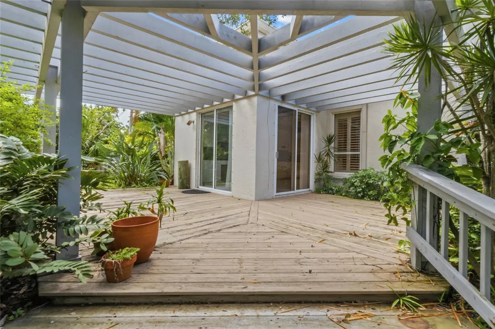 5166 KESTRAL PARK TERRACE Sarasota, FL 34231