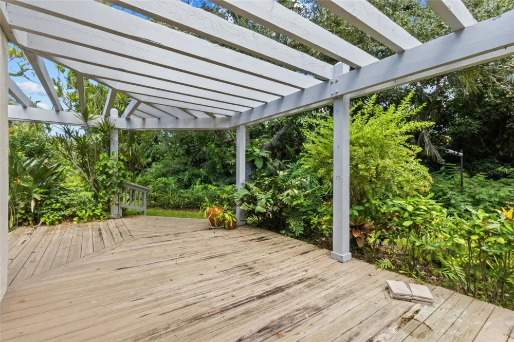 5166 KESTRAL PARK TERRACE Sarasota, FL 34231