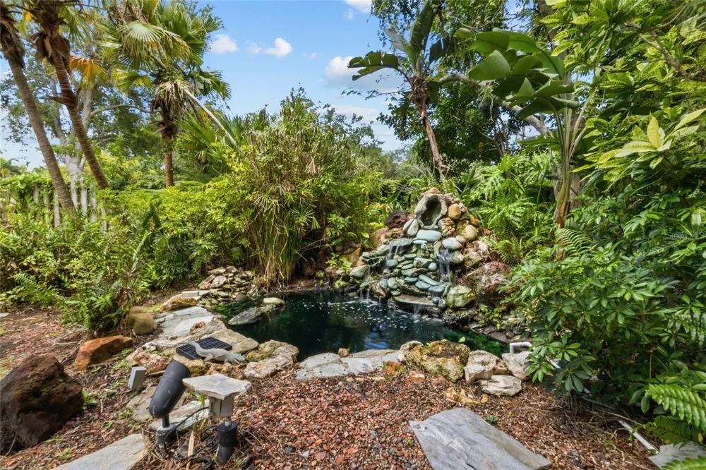 5166 KESTRAL PARK TERRACE Sarasota, FL 34231