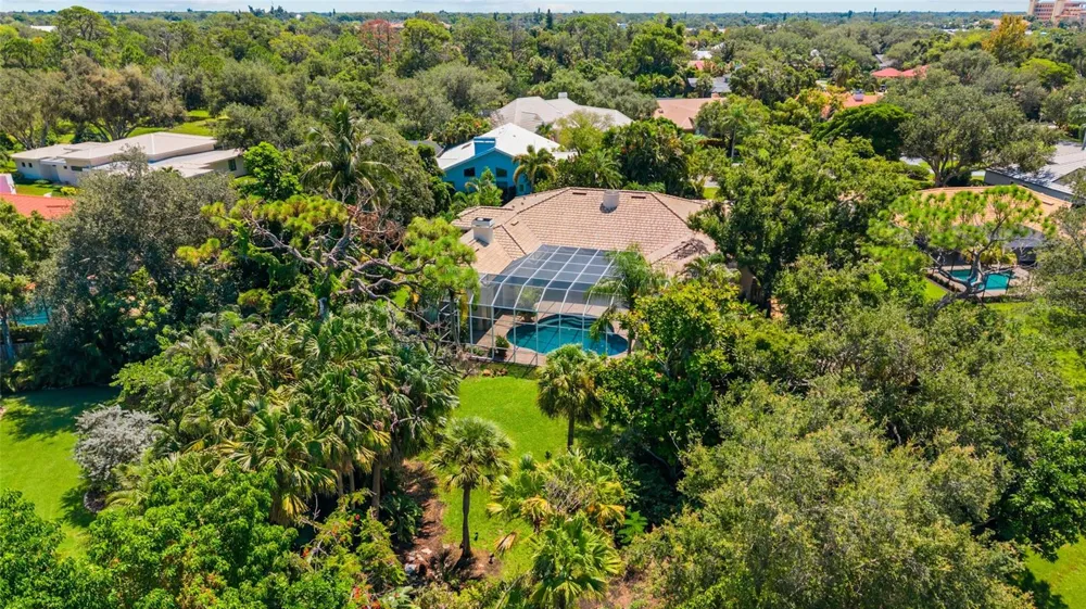 5166 KESTRAL PARK TERRACE Sarasota, FL 34231