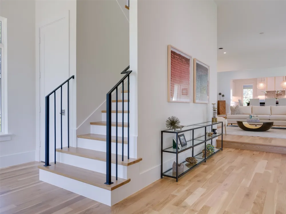 9315 Lenel Place Dallas, TX 75220