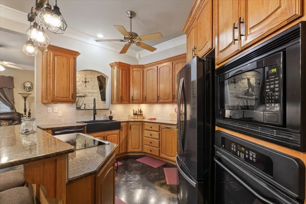 1408 Laurel Park Robinson, TX 76706