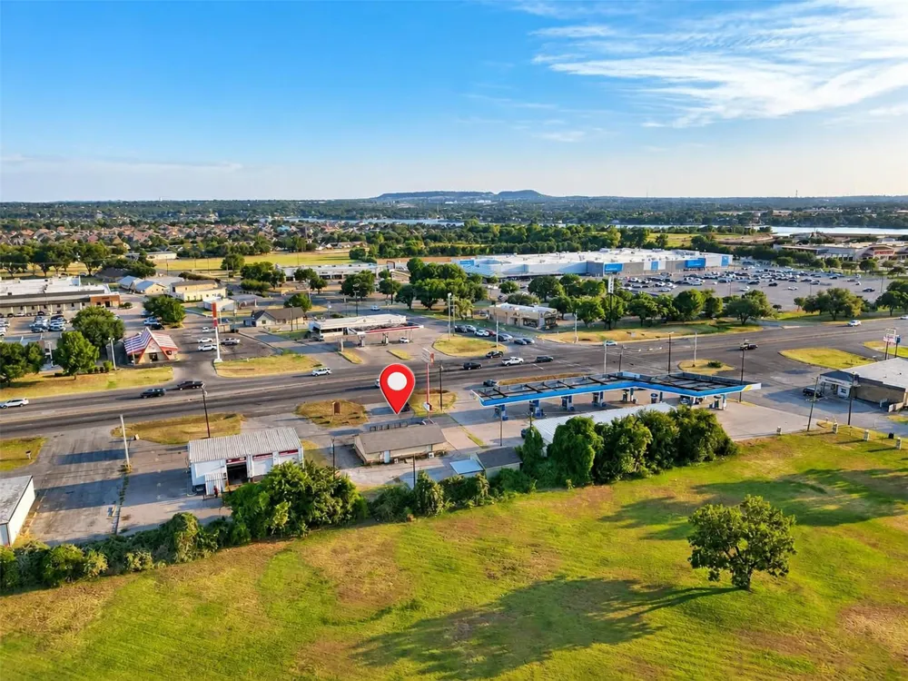 904 E US Highway 377 Granbury, TX 76048