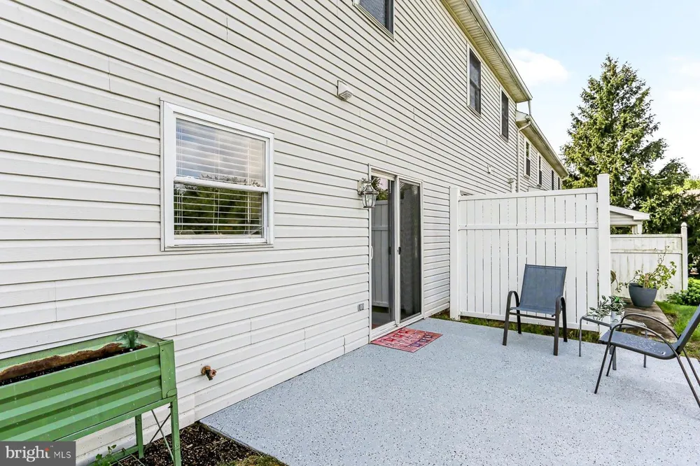 7208 HUNTINGDON STREET Harrisburg, PA 17111