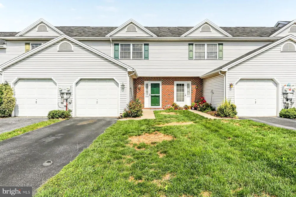 7208 HUNTINGDON STREET Harrisburg, PA 17111