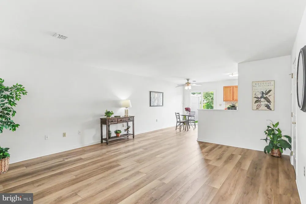 7208 HUNTINGDON STREET Harrisburg, PA 17111