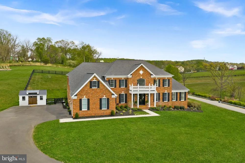 15064 BARLOW DRIVE Waterford, VA 20197
