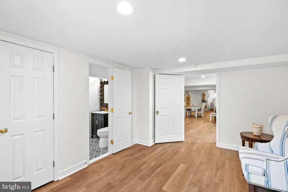 15064 BARLOW DRIVE Waterford, VA 20197