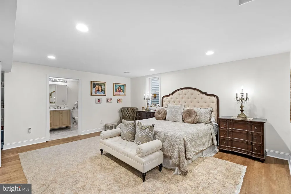 15064 BARLOW DRIVE Waterford, VA 20197
