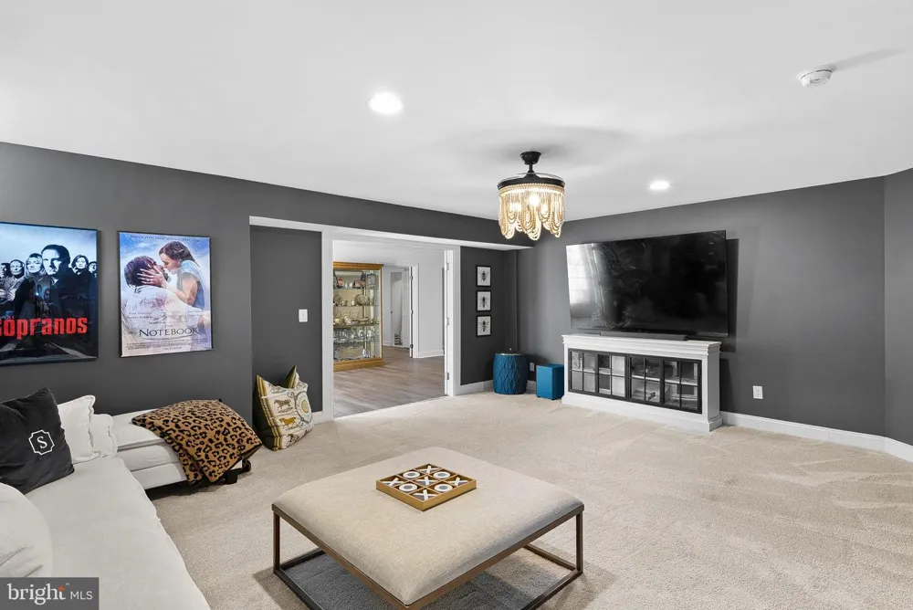 15064 BARLOW DRIVE Waterford, VA 20197
