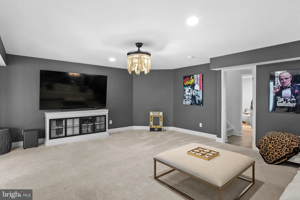 15064 BARLOW DRIVE Waterford, VA 20197