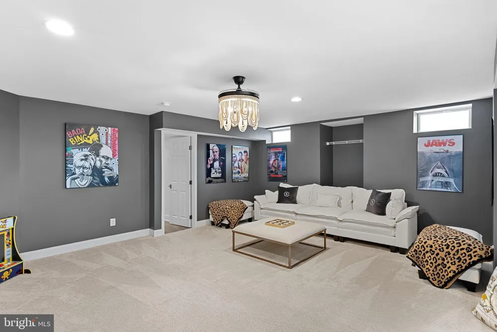 15064 BARLOW DRIVE Waterford, VA 20197
