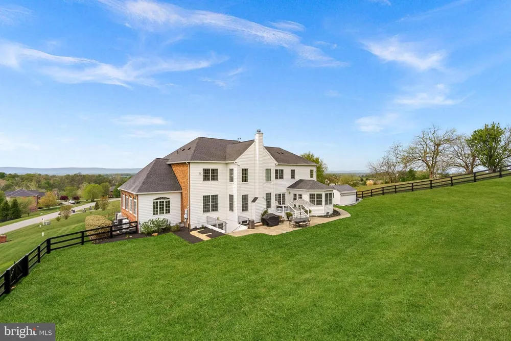 15064 BARLOW DRIVE Waterford, VA 20197