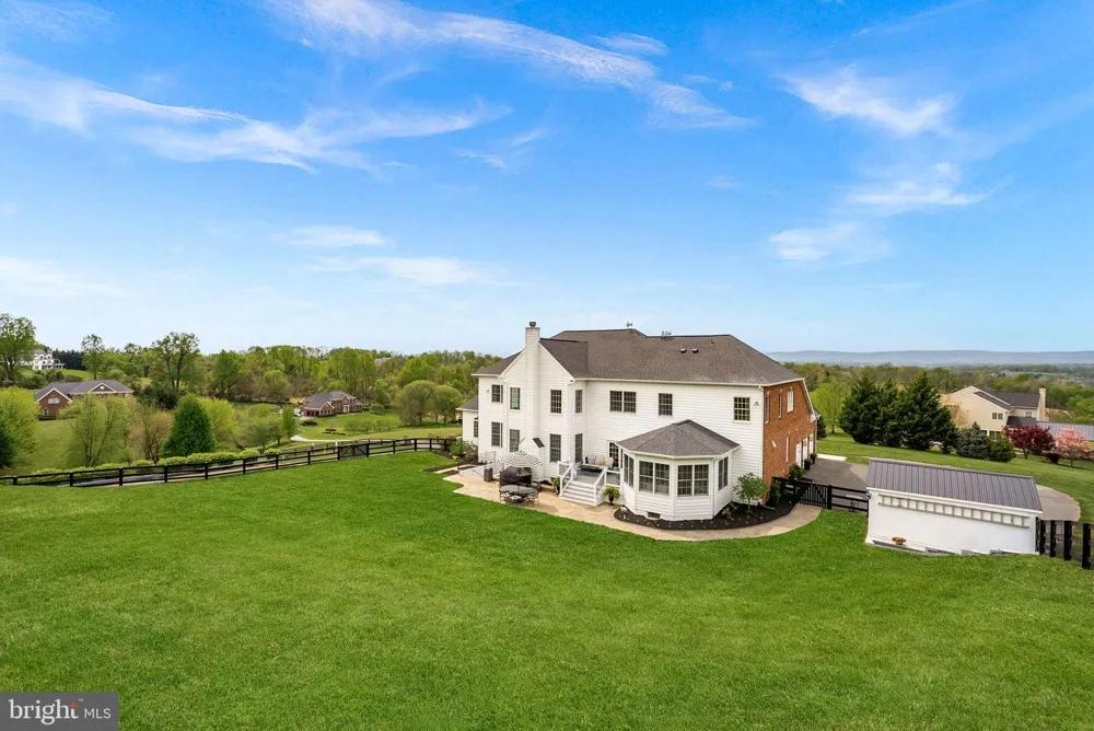 15064 BARLOW DRIVE Waterford, VA 20197