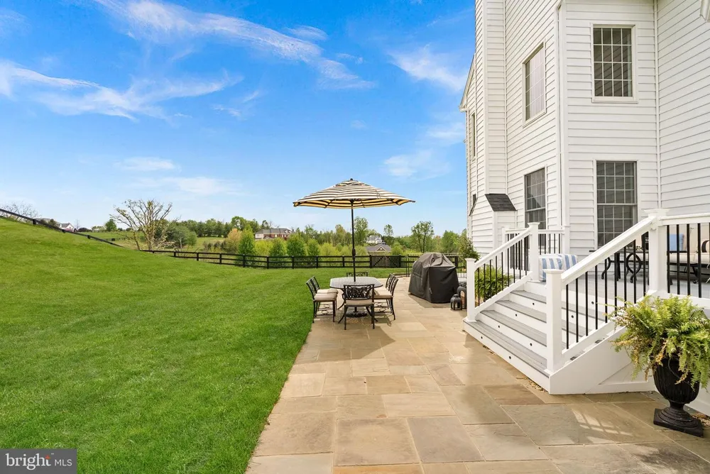 15064 BARLOW DRIVE Waterford, VA 20197