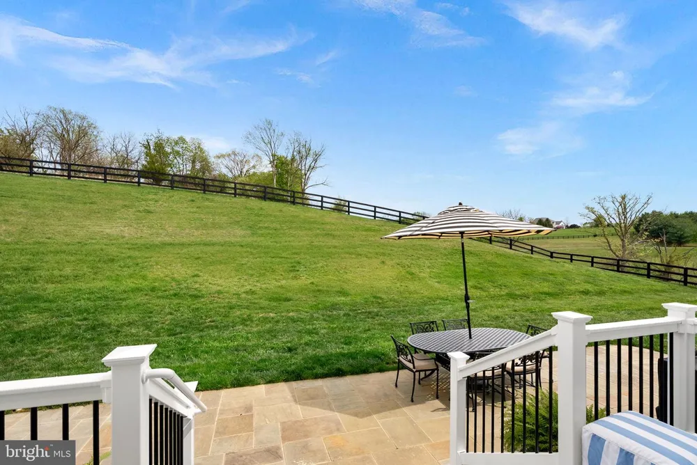 15064 BARLOW DRIVE Waterford, VA 20197