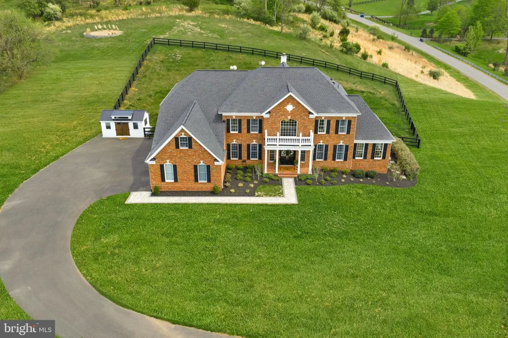 15064 BARLOW DRIVE Waterford, VA 20197