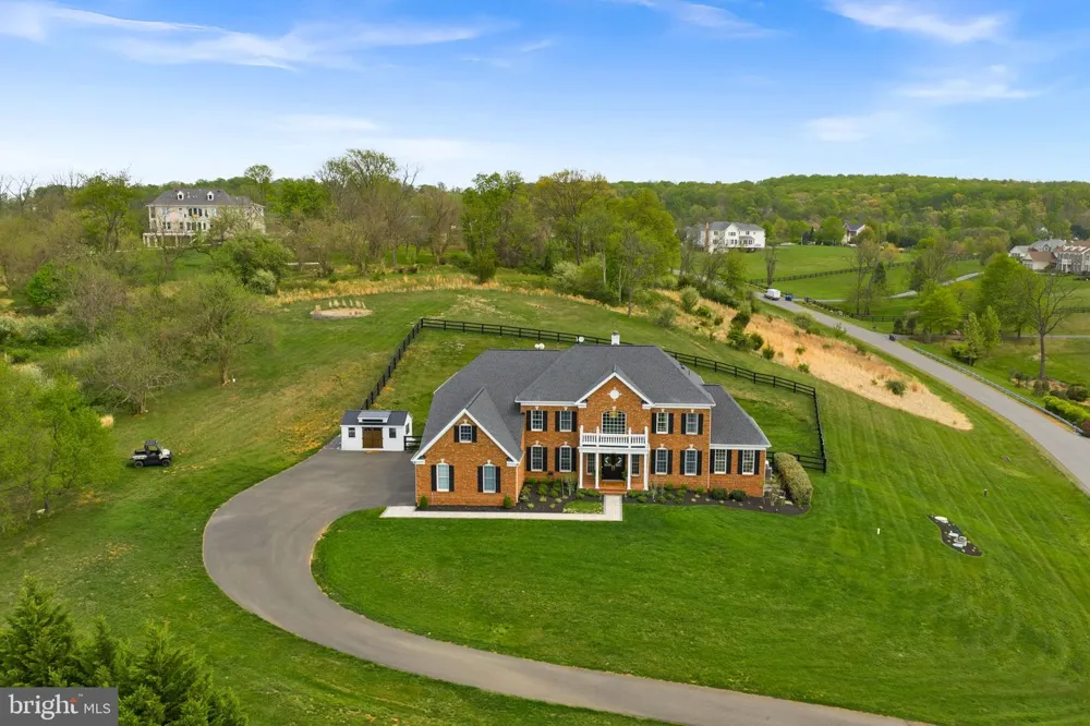15064 BARLOW DRIVE Waterford, VA 20197