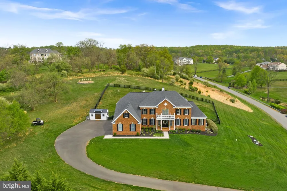 15064 BARLOW DRIVE Waterford, VA 20197