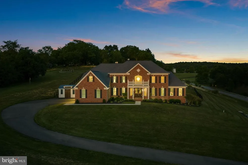 15064 BARLOW DRIVE Waterford, VA 20197