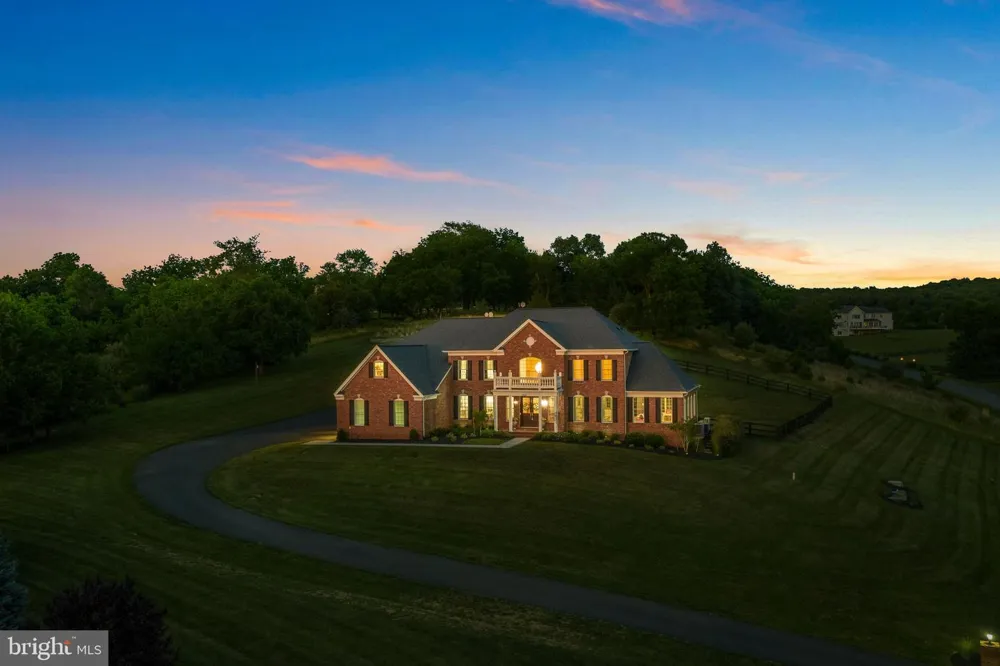 15064 BARLOW DRIVE Waterford, VA 20197