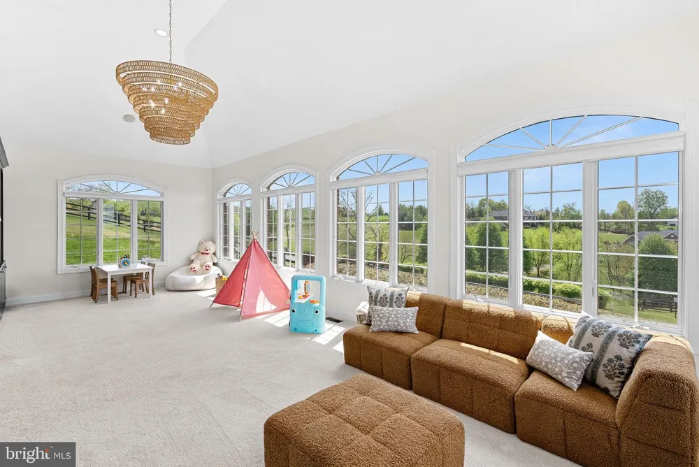 15064 BARLOW DRIVE Waterford, VA 20197
