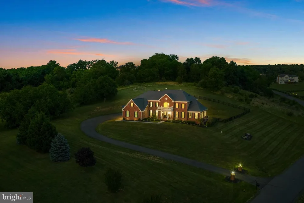 15064 BARLOW DRIVE Waterford, VA 20197