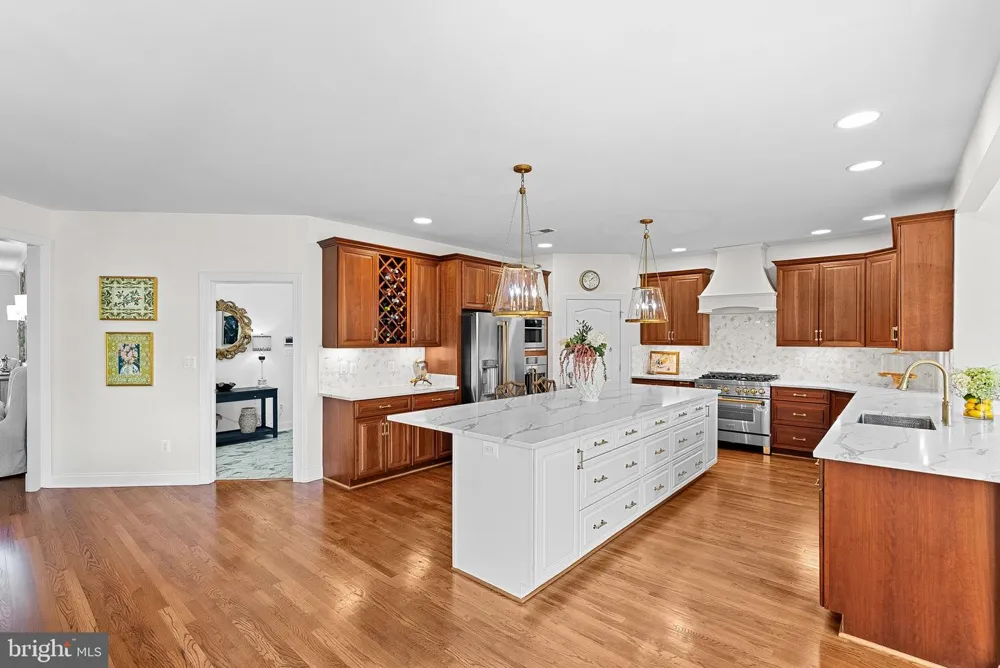 15064 BARLOW DRIVE Waterford, VA 20197