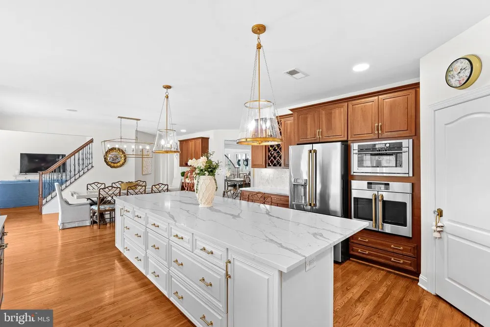 15064 BARLOW DRIVE Waterford, VA 20197