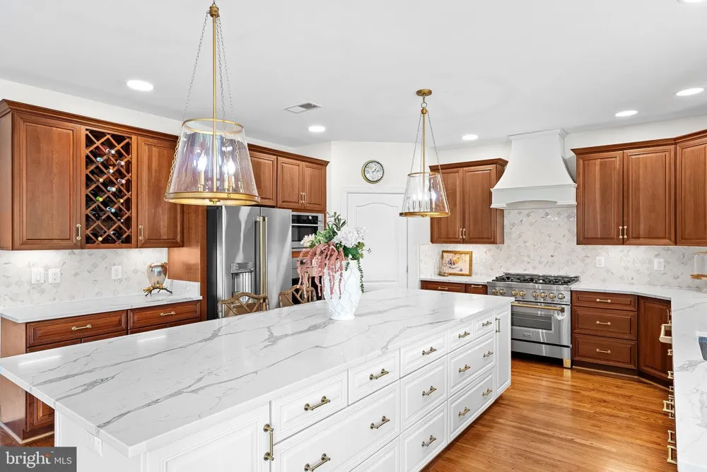 15064 BARLOW DRIVE Waterford, VA 20197