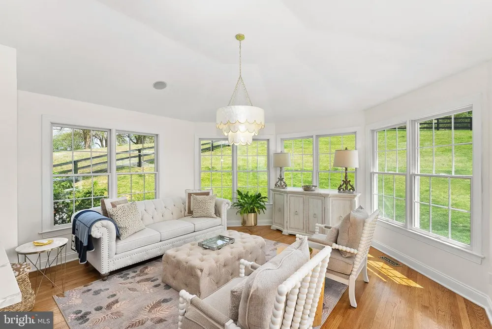 15064 BARLOW DRIVE Waterford, VA 20197
